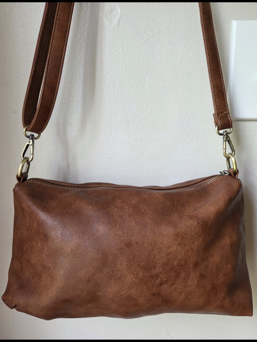 Brown Crossbody Bag - Classic Casual Carry